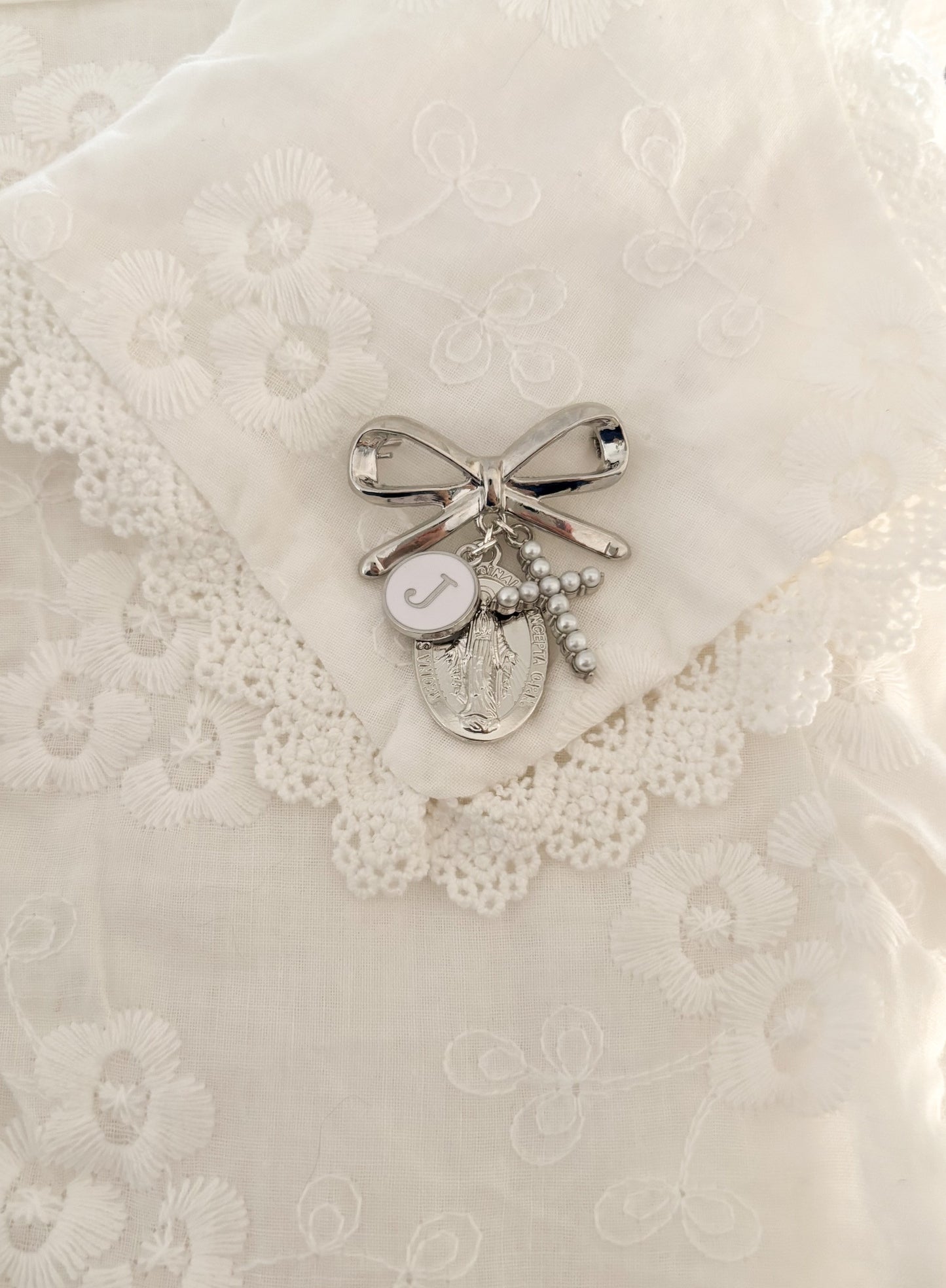 Catholic Virgin Mary Personalised Protection bow brooch - Silver